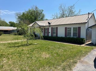 404 W Little St, Hamilton, TX 76531