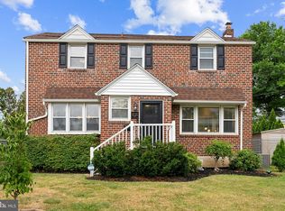 828 Cedar Ln, Norristown, PA 19401