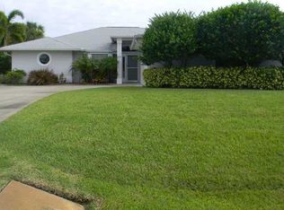 463 Autumn Ter, Sebastian, FL 32958