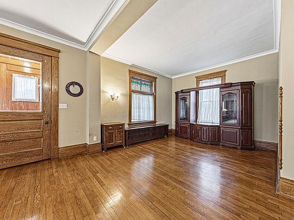 5th image of 504 7th St NW