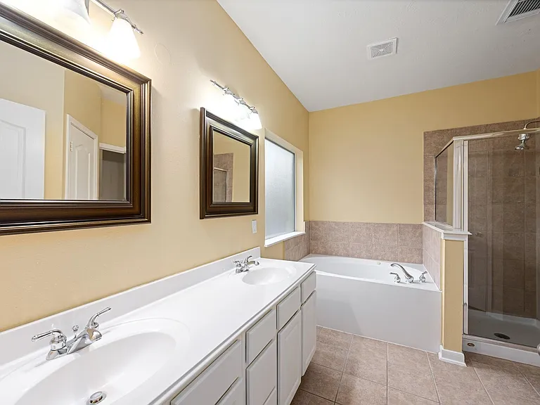 6118 Pine Lakes Dr — Photo 17