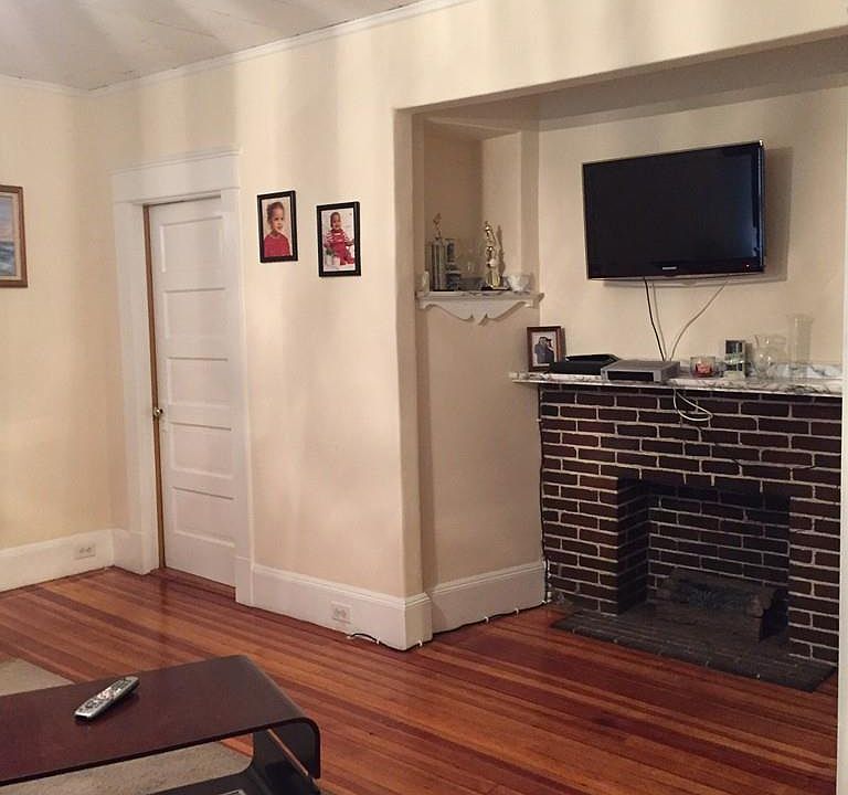 2nd image of 127 Olive Ave