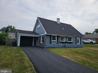 22 Montrose Ln, Willingboro, NJ 08046