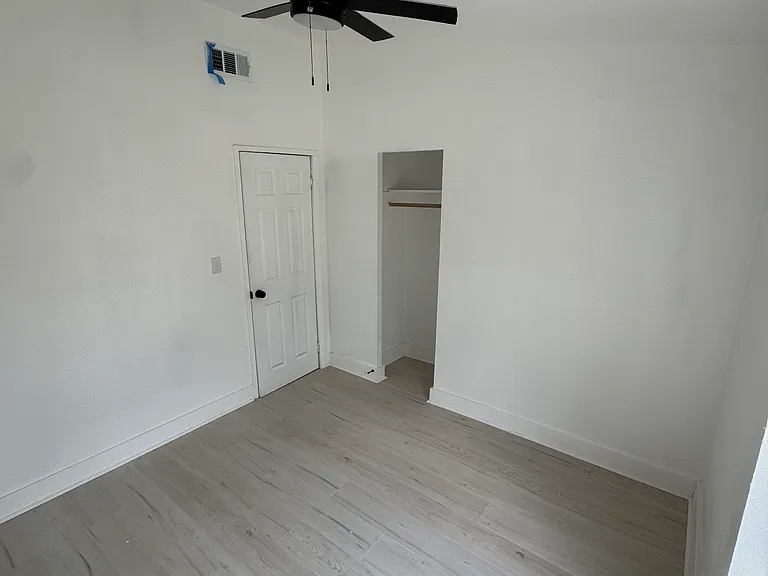 903 Evergreen Dr — Photo 2