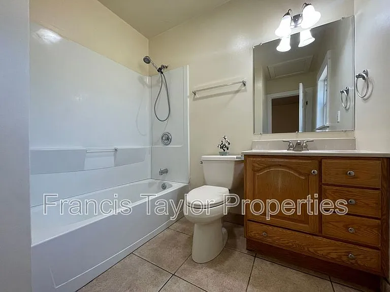 1214 S Escondido Blvd #6 — Photo 13