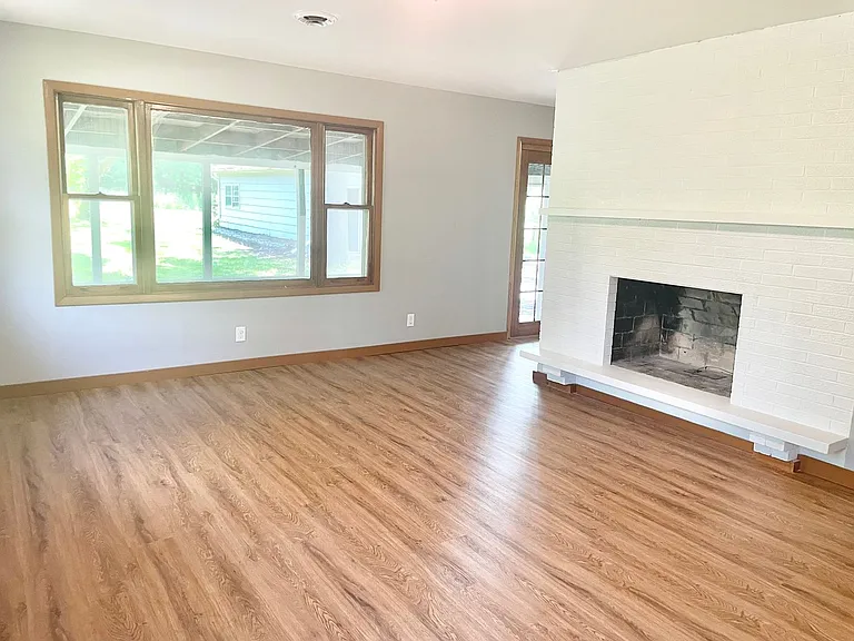 2404 W US Highway 20 — Photo 16