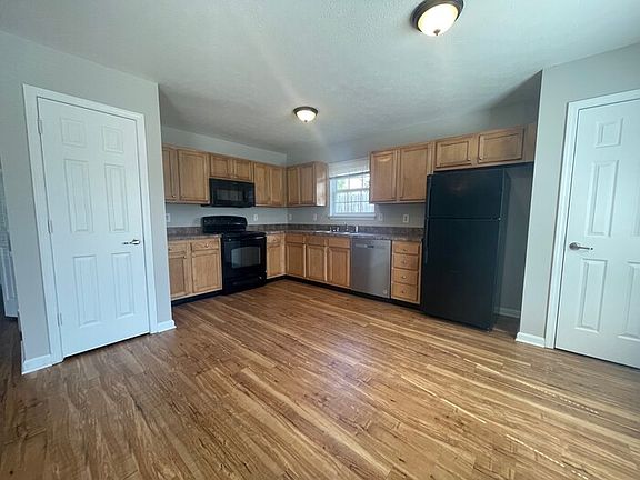 2nd image of 6701 Crawford Crossing Pl #105