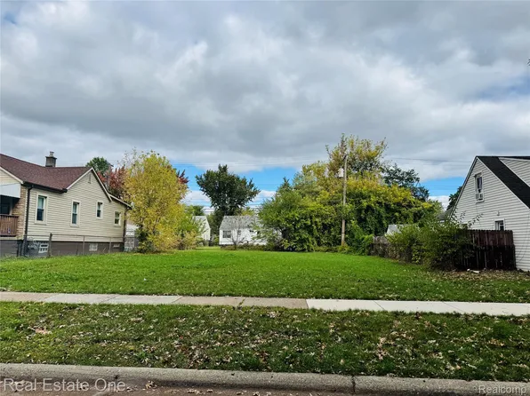 1670 Richmond Ave, Lincoln Park, MI 48146