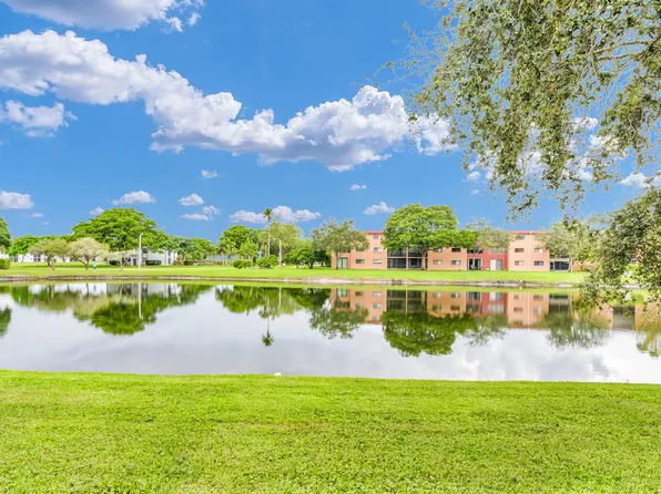 5550 Witney Drive #103, Delray Beach, FL 33484