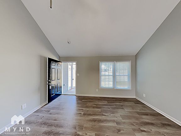 5th image of 512 Basswood Way