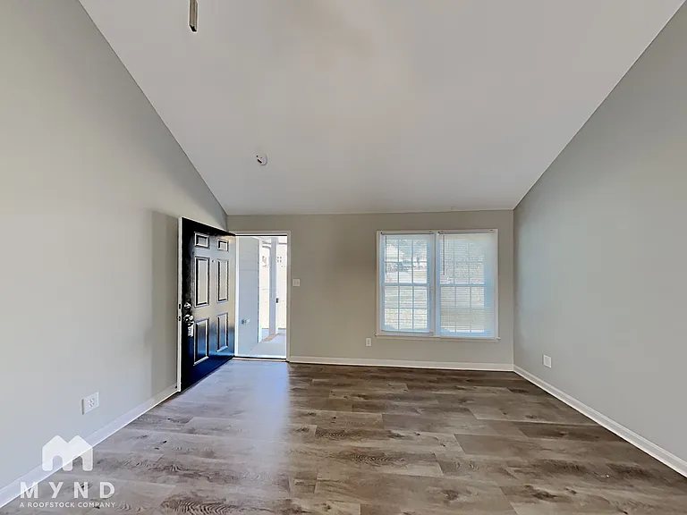 512 Basswood Way — Photo 5