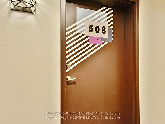 3rd image of 299 Cundles Rd E #608