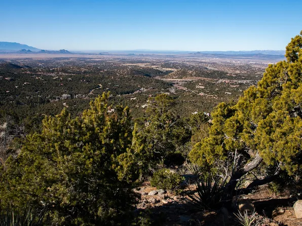 109 Coyote Mountain Rd, Santa Fe, NM 87505