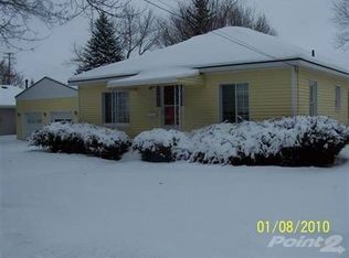404 N Mackinaw St, Durand, MI