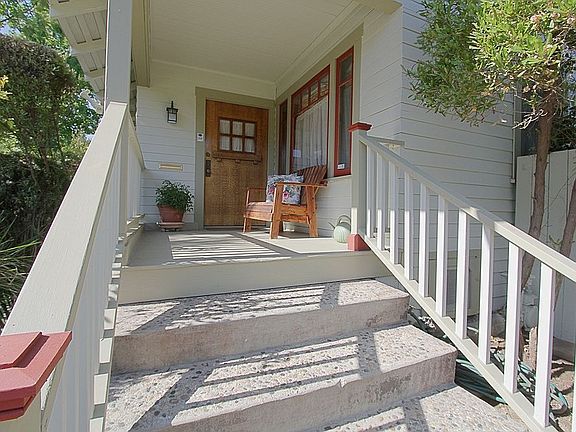 2nd image of 848 N Michigan Ave