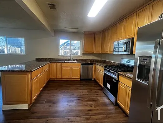 2404 Beasley Ave