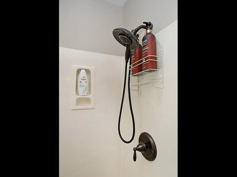614 Glassyrock Ct — Photo 33