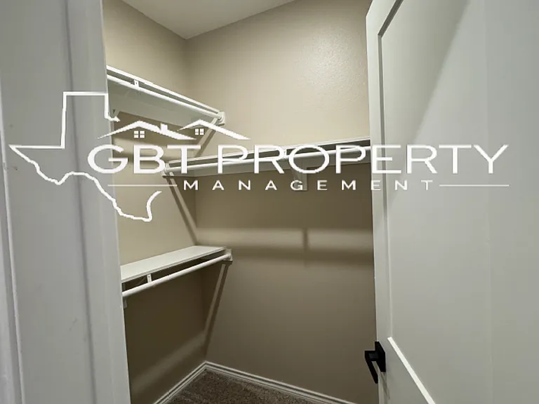 206 S Tucker Ln #2E — Photo 8
