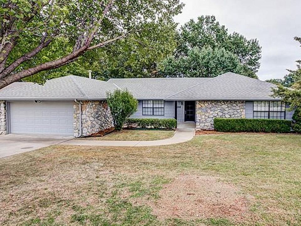 1st image of 1216 Lariat Dr