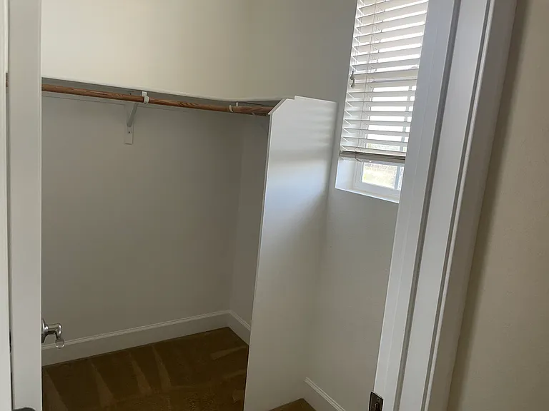 205 Pender Ln — Photo 13