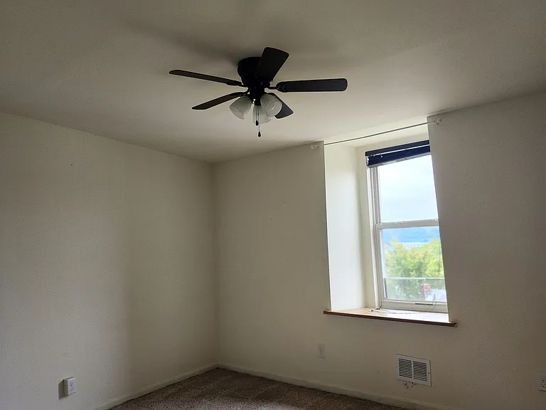 1851 Morningside Ave — Photo 33