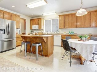 1448 Palisade Blvd, Dupont, WA 98327