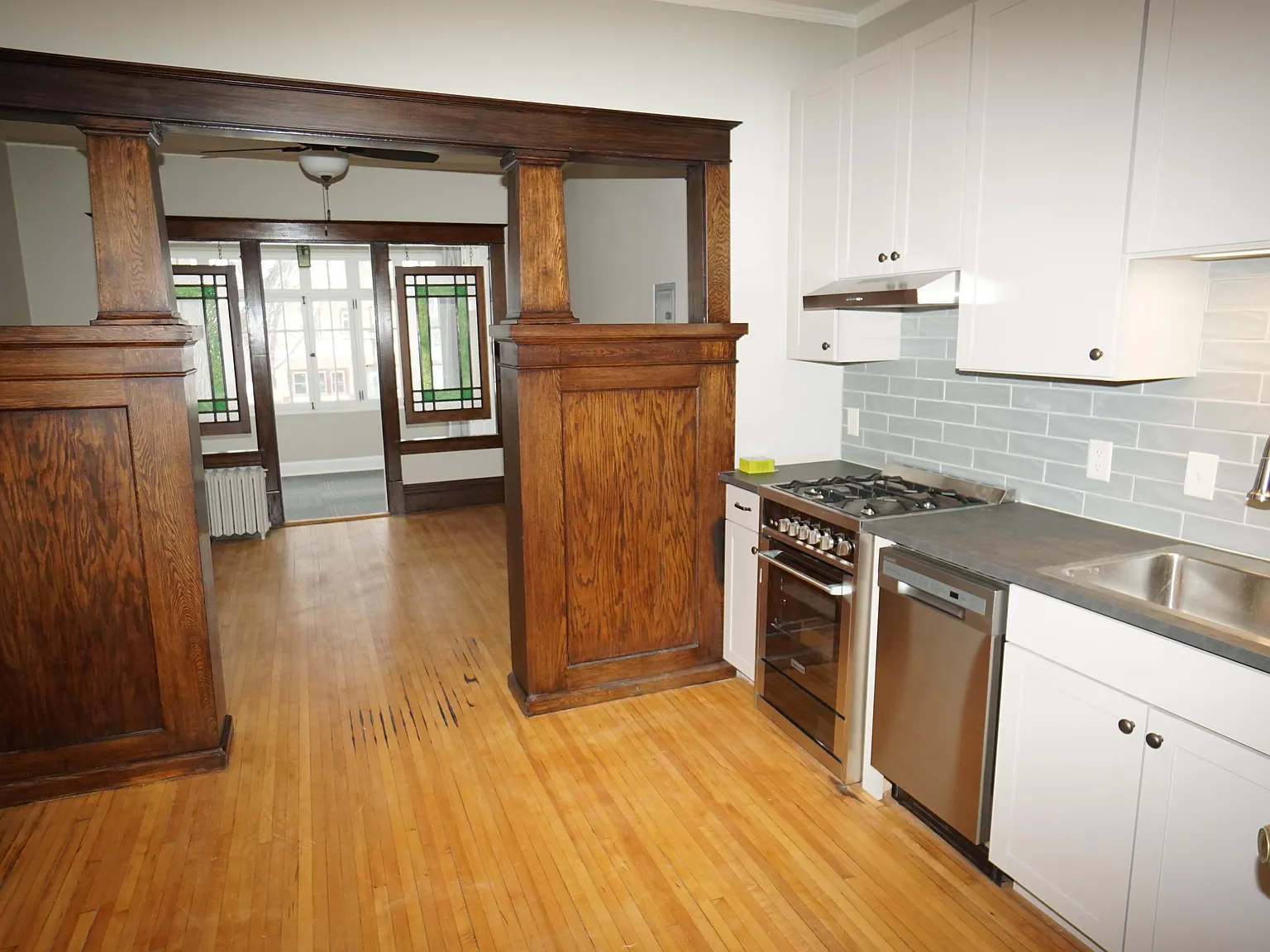 1065 Selby Apartments — Photo 3