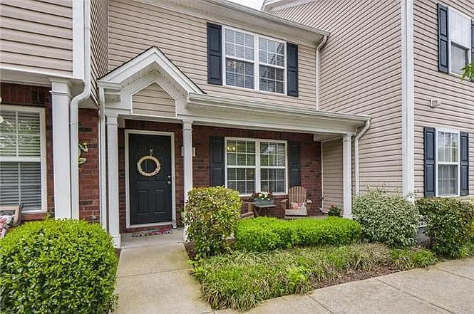 111 Oak Valley Cir