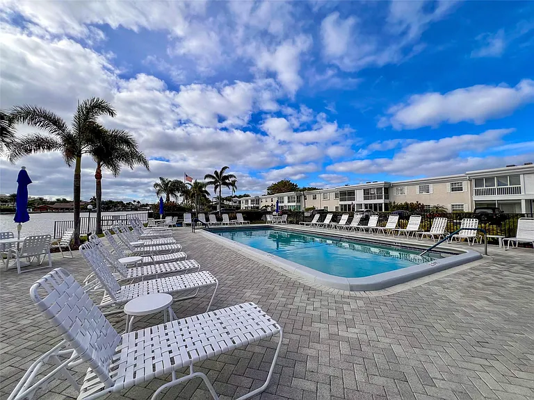 6239 Bay Club Dr #1 — Photo 26