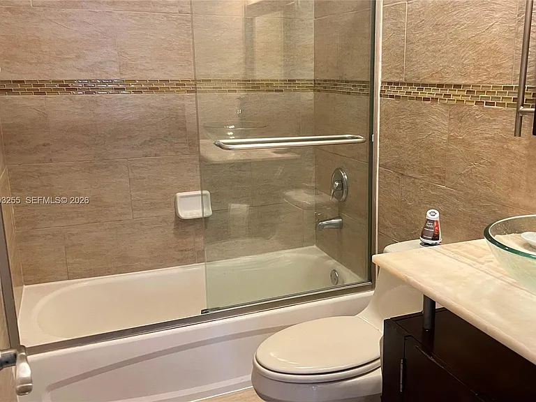 401 Golden Isles Dr #101 — Photo 8