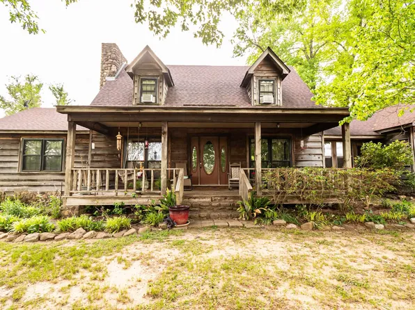 136 Calhoun 26 Rd, Hampton, AR 71744