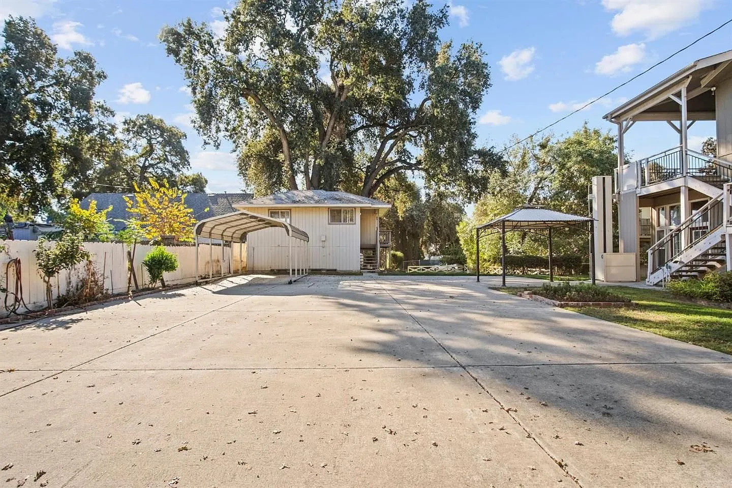 3 bed, 1800 sqft, $3,200 — Photo 3