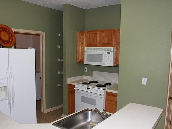5th image of 517 Spartan Dr APT 8207