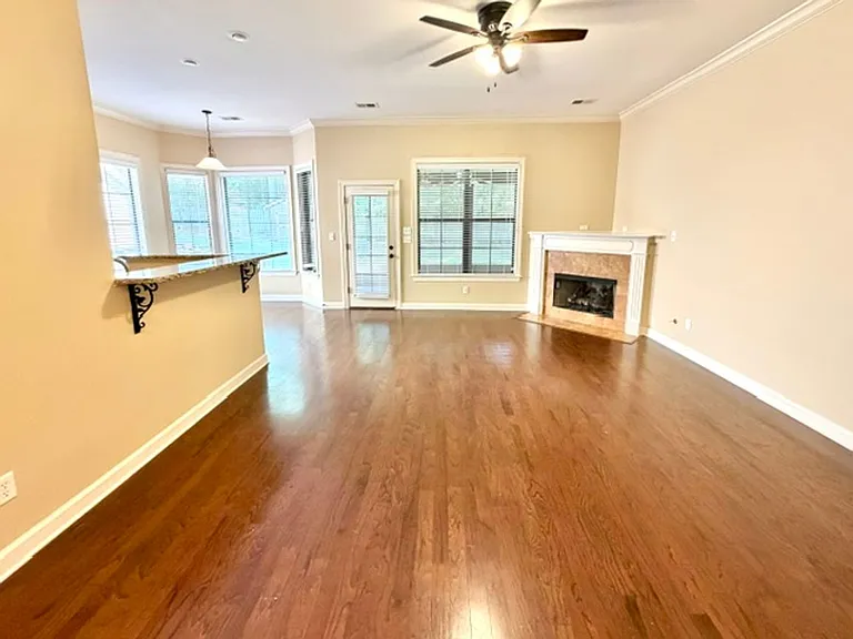 10601 Bird Stone Cv — Photo 3