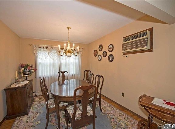 5th image of 25 Old Town Ln