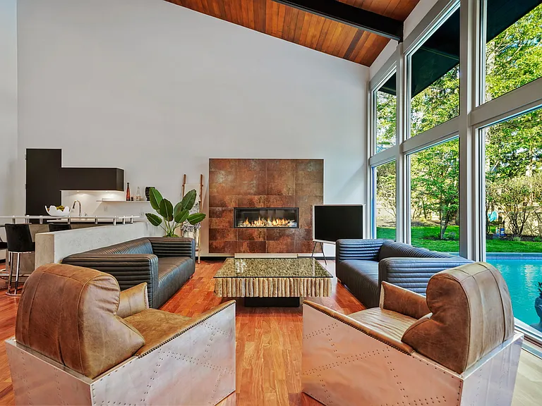 121 Montauk Hwy — Photo 28