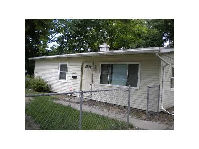 3020 Fielding Dr photo 1