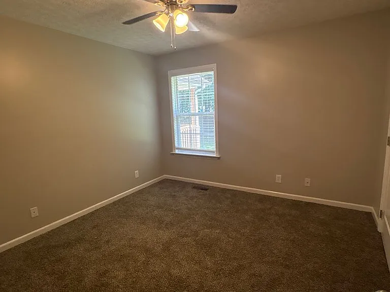 479 Indian Springs Cir — Photo 19