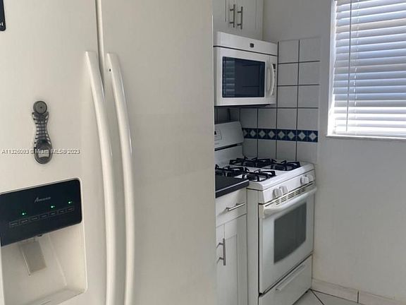 4th image of 631 Jefferson Ave APT 304