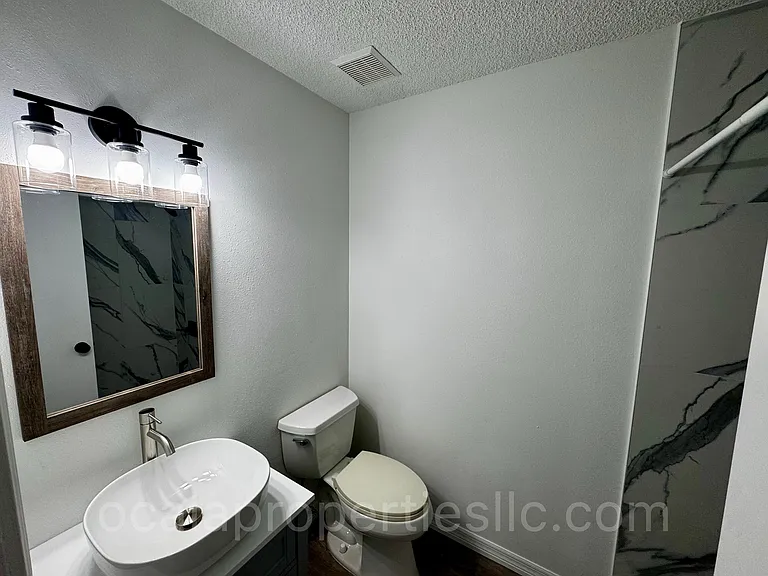 3380 NE 44th Pl — Photo 19