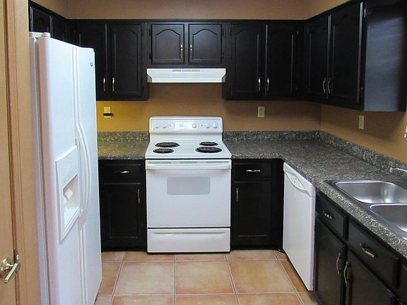 3rd image of 3049 Santa Valley St
