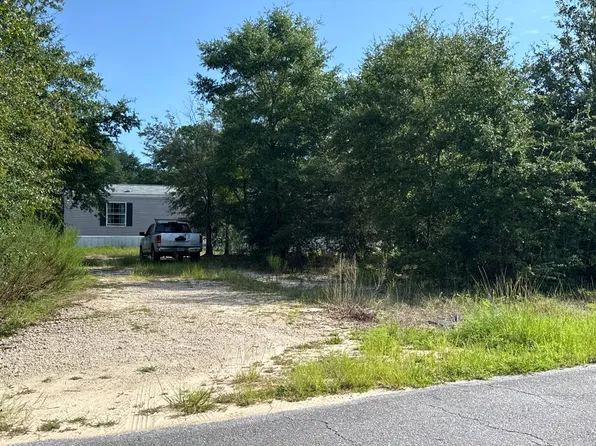 145 Juniper Lake Dr, Defuniak Springs, FL 32433