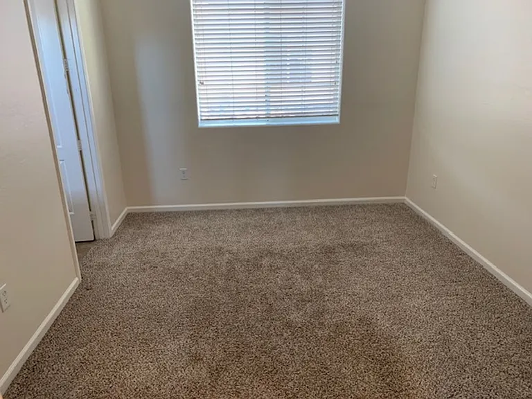 124 N California St #14 — Photo 15