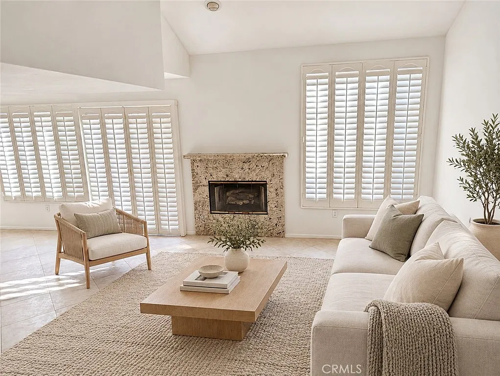 3 bed, 3.5 bath, 1470 sqft, $4,500 — Photo 3