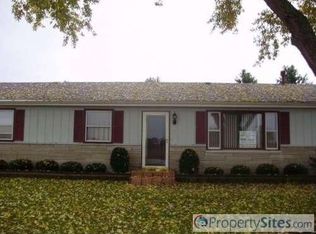 2820 Bristol Ridge Rd, Bristol, IL 60512