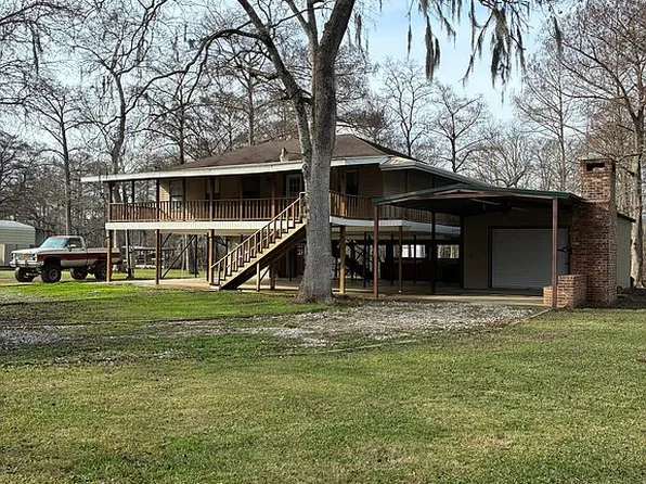 417 Pecan Dr, Marksville, LA 71351