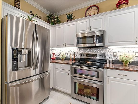 5th image of 1540 SE Prestwick Lane #12