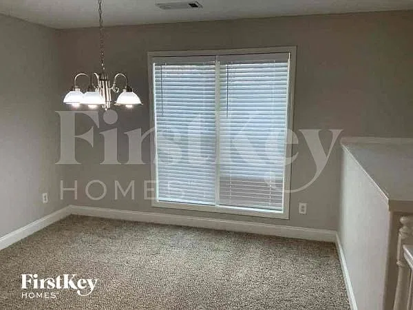 4 bed, 3.0 bath, 2569 sqft, $2,720 — Photo 3