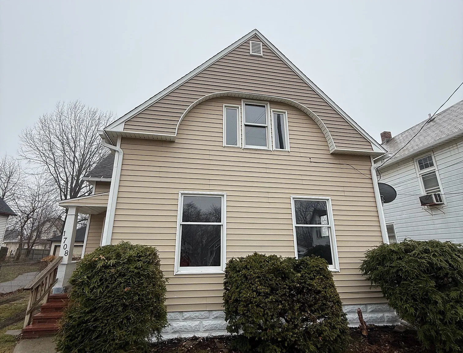 4 bed, 1638 sqft, $1,800 — Photo 1