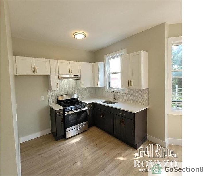 1st image of 179 S 7th St Floor 2